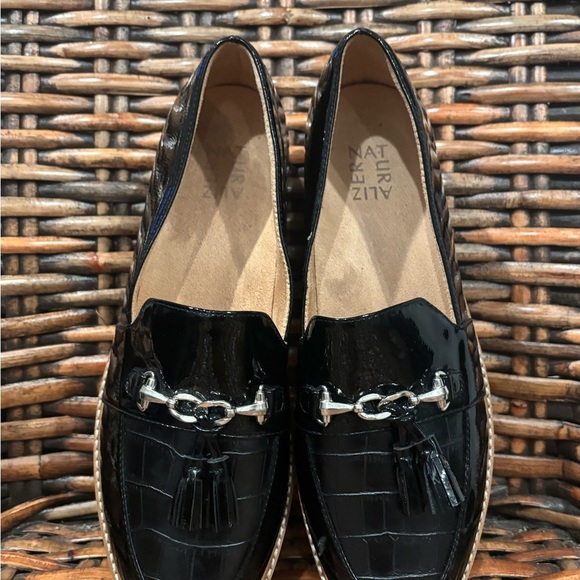 Naturalizer Estelle Loafers Womens Size 11 W Black Patent Leather - Picture 8 of 12